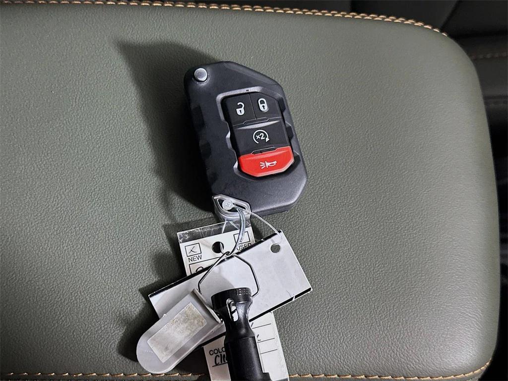 new 2025 Jeep Gladiator car, priced at $53,397