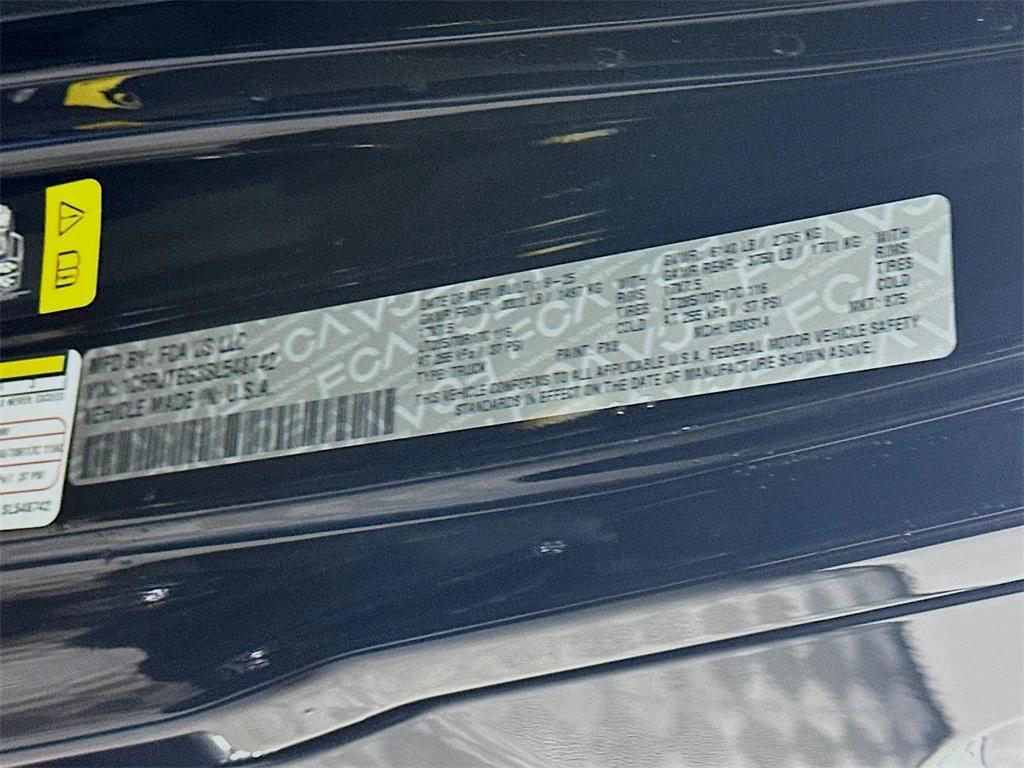 new 2025 Jeep Gladiator car, priced at $53,397