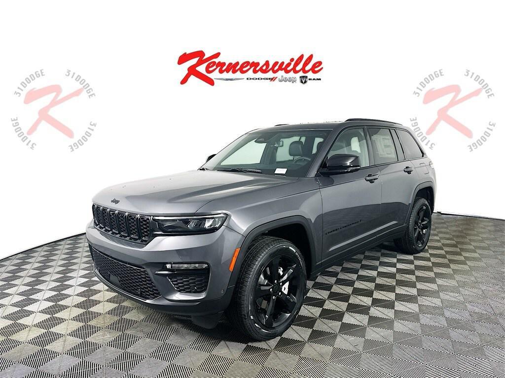 new 2025 Jeep Grand Cherokee car, priced at $47,017