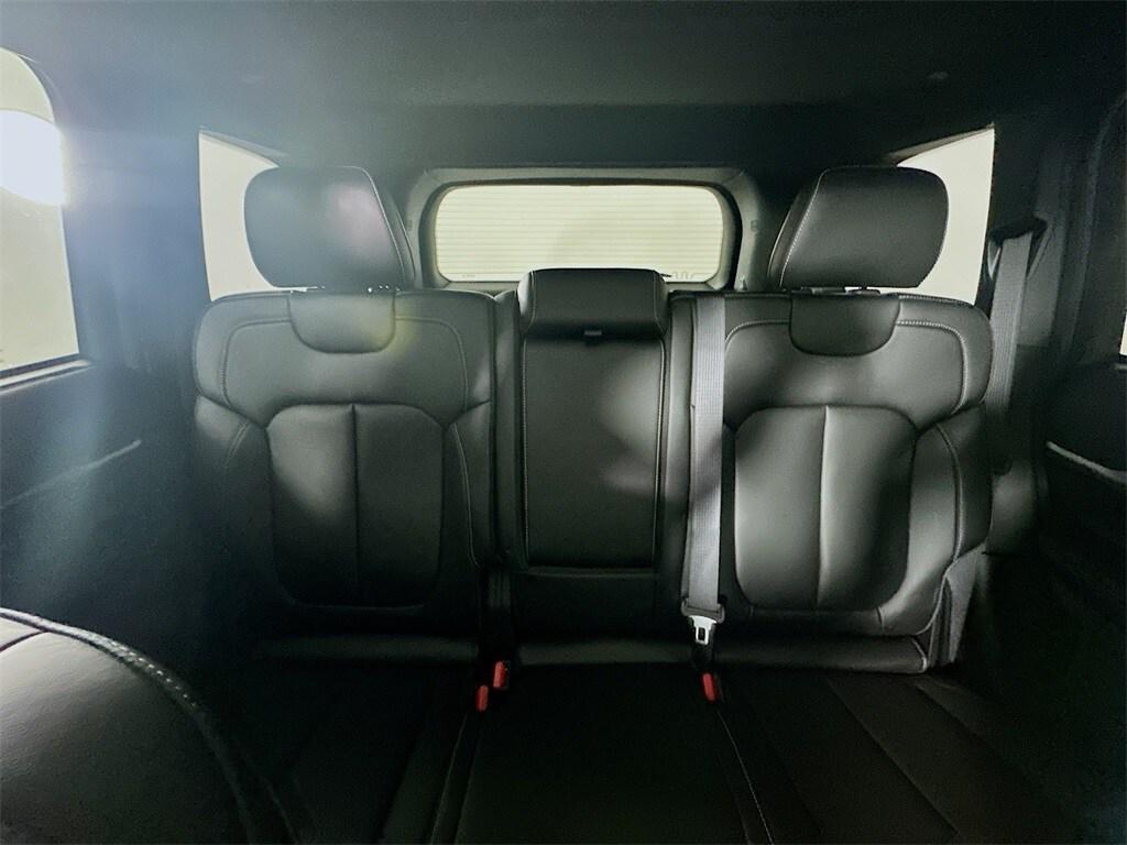 new 2025 Jeep Grand Cherokee car, priced at $47,017