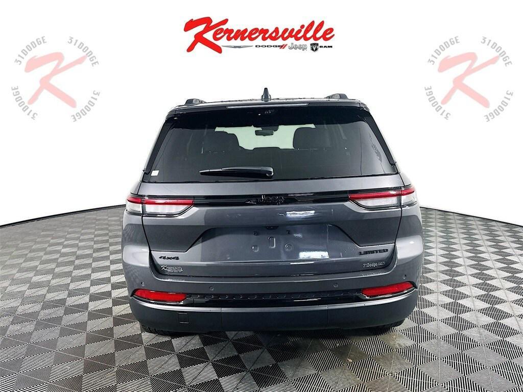 new 2025 Jeep Grand Cherokee car, priced at $47,017