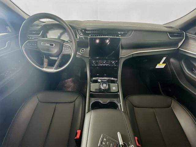 new 2025 Jeep Grand Cherokee L car, priced at $45,984