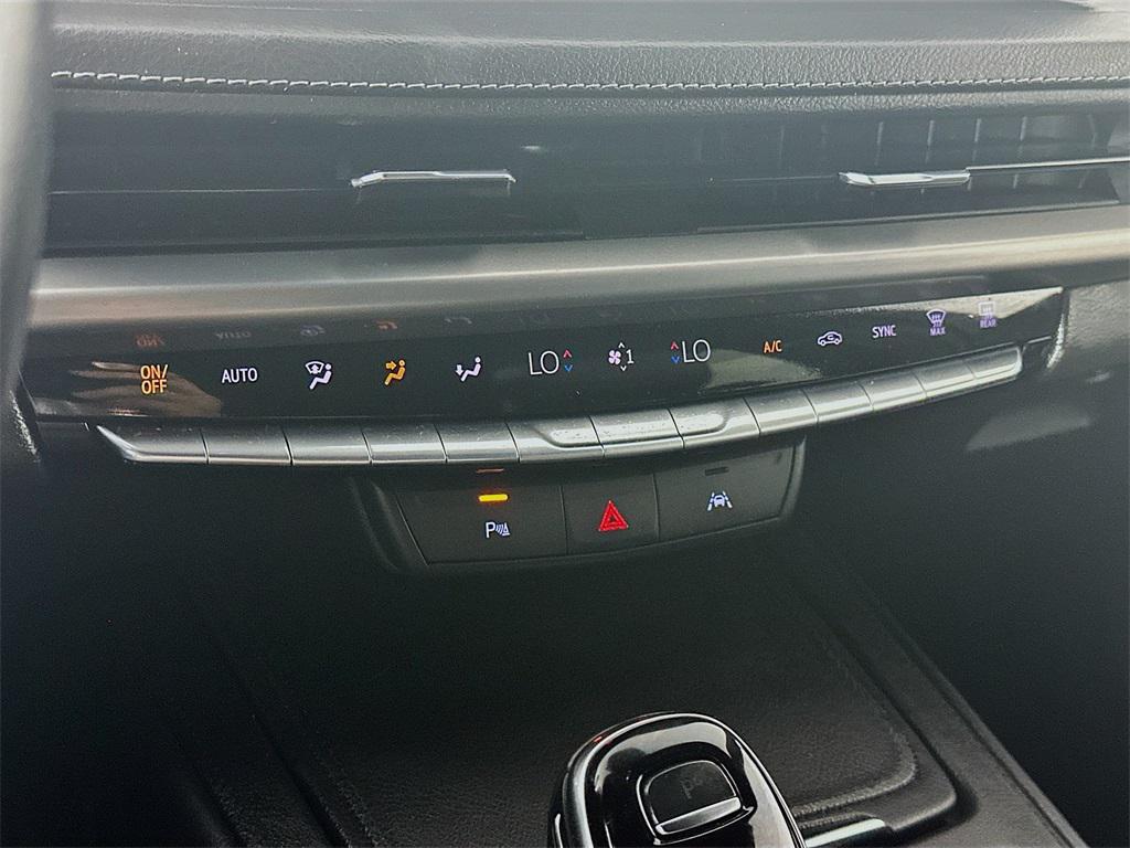 used 2024 Cadillac XT4 car, priced at $27,635