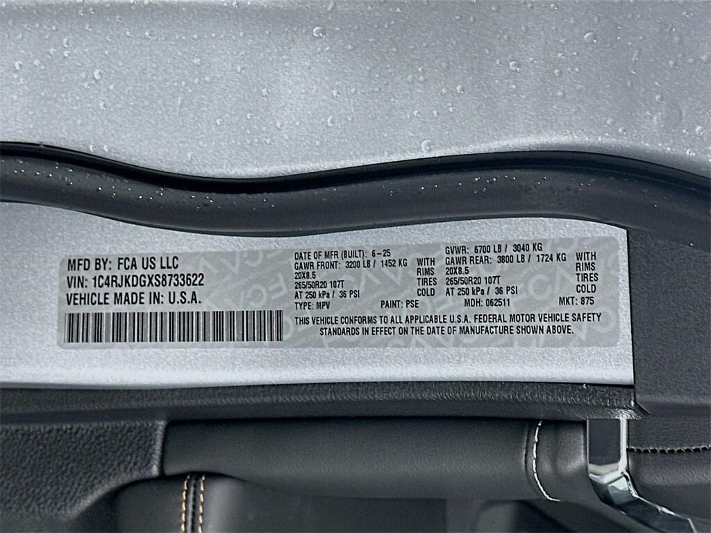 new 2025 Jeep Grand Cherokee L car, priced at $57,147