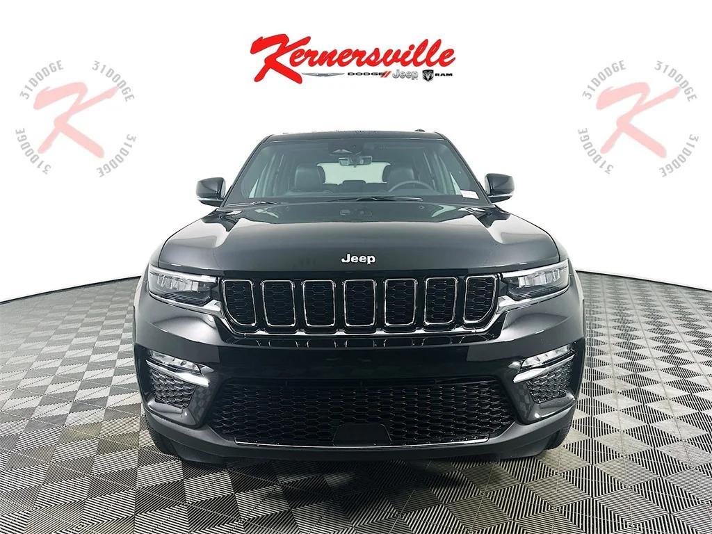 new 2025 Jeep Grand Cherokee car, priced at $45,810