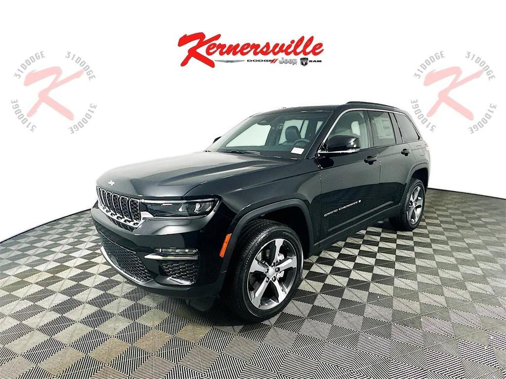 new 2025 Jeep Grand Cherokee car, priced at $45,810