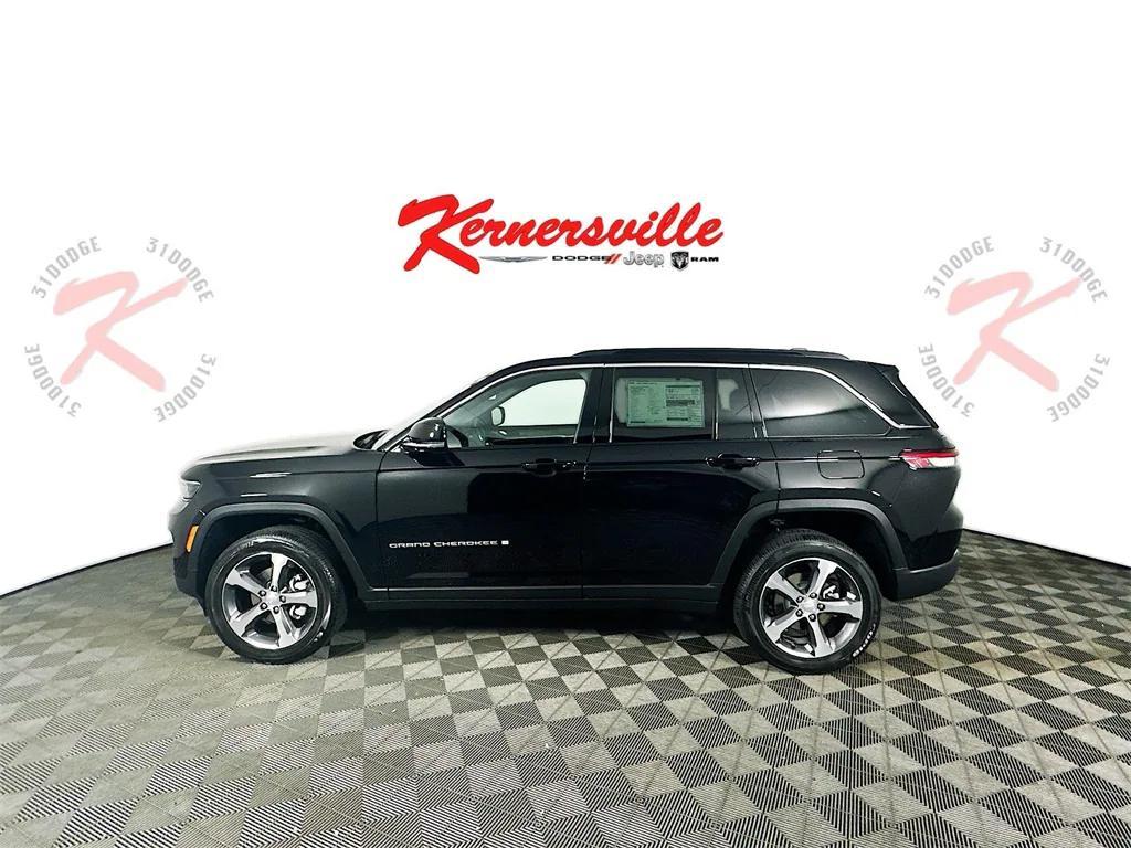 new 2025 Jeep Grand Cherokee car, priced at $45,810