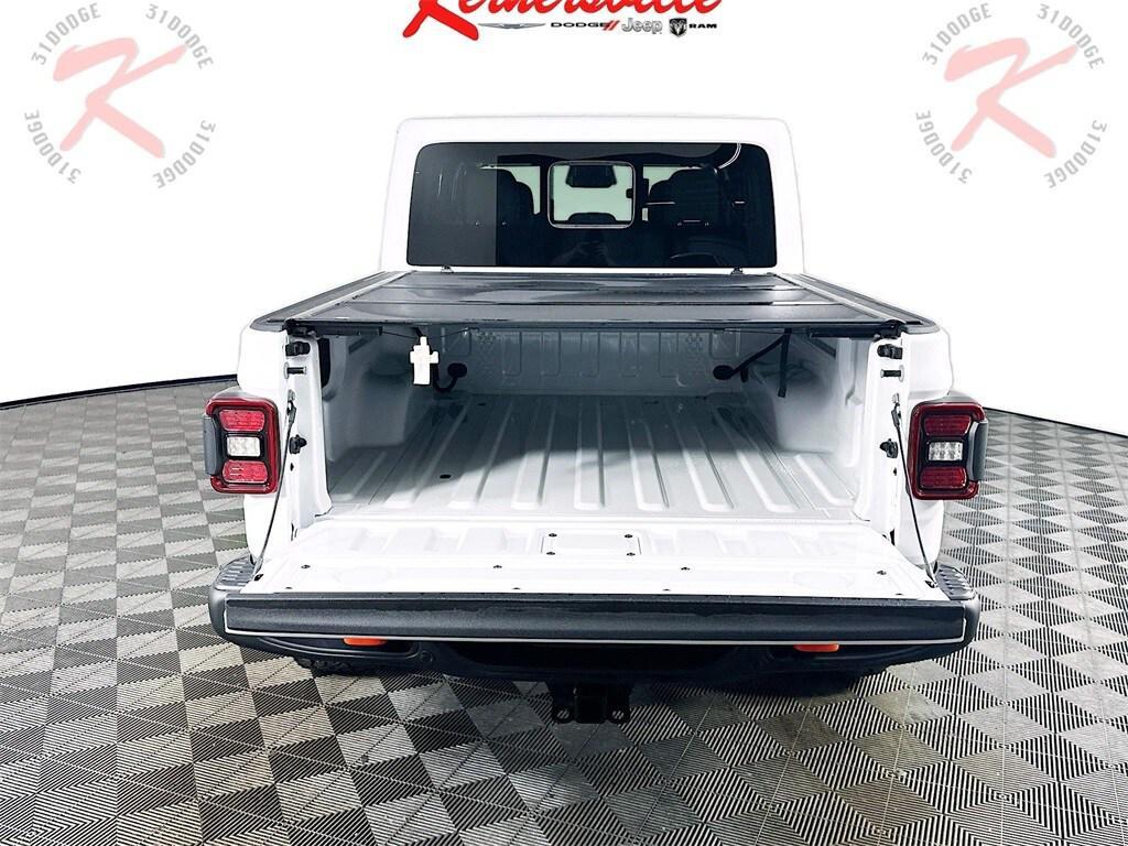 new 2026 Jeep Gladiator car, priced at $65,385