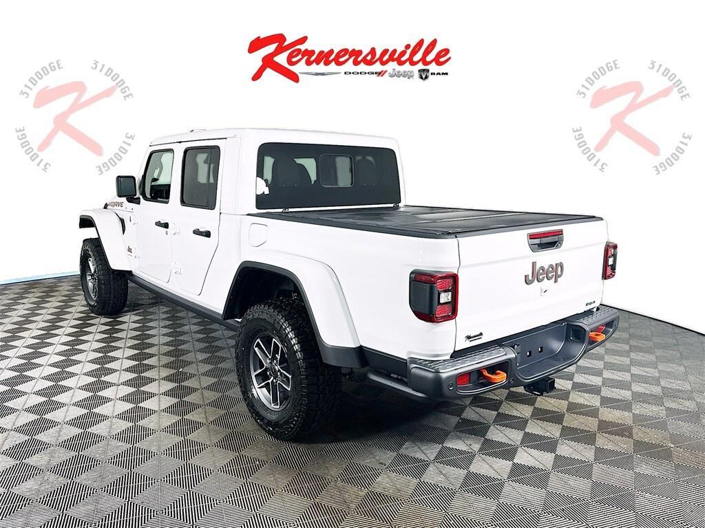 new 2026 Jeep Gladiator car, priced at $65,385