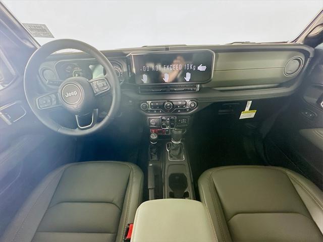 new 2025 Jeep Gladiator car, priced at $50,578