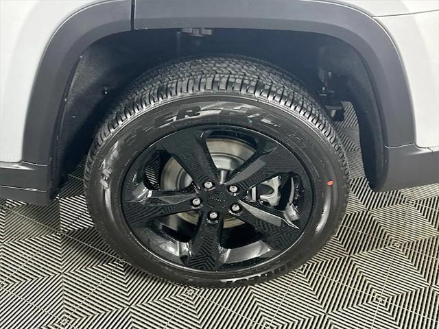 new 2025 Jeep Grand Cherokee L car, priced at $42,956