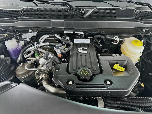 new 2025 Ram 3500 car, priced at $81,192