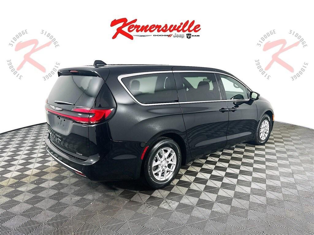 new 2026 Chrysler Pacifica car, priced at $41,083