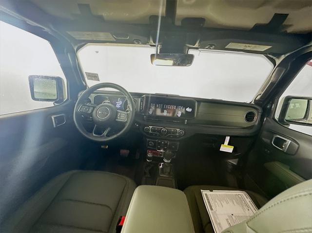 new 2025 Jeep Gladiator car, priced at $52,214