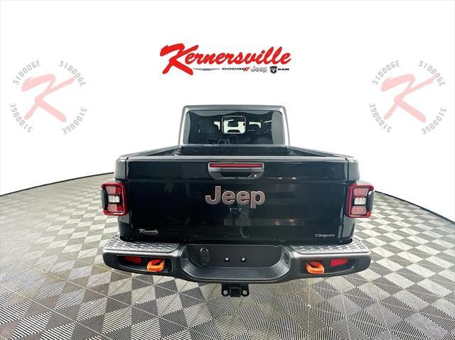 new 2025 Jeep Gladiator car, priced at $52,214