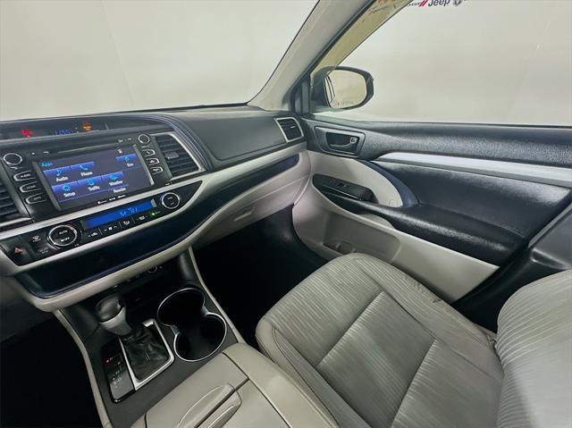 used 2018 Toyota Highlander car, priced at $13,985