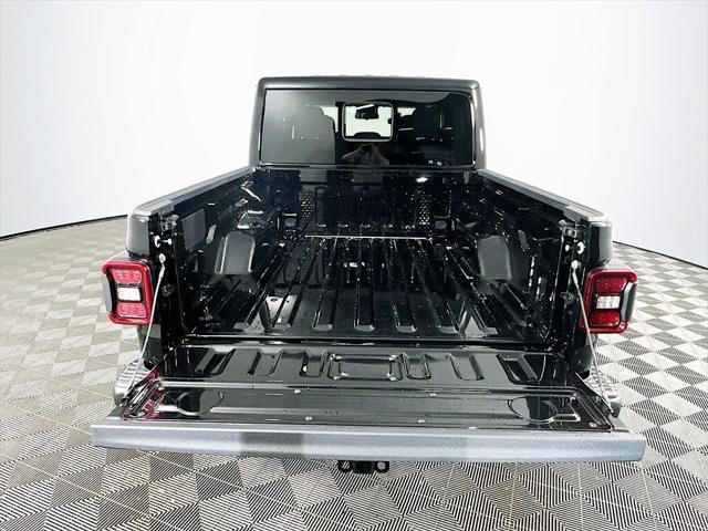 new 2025 Jeep Gladiator car, priced at $48,510