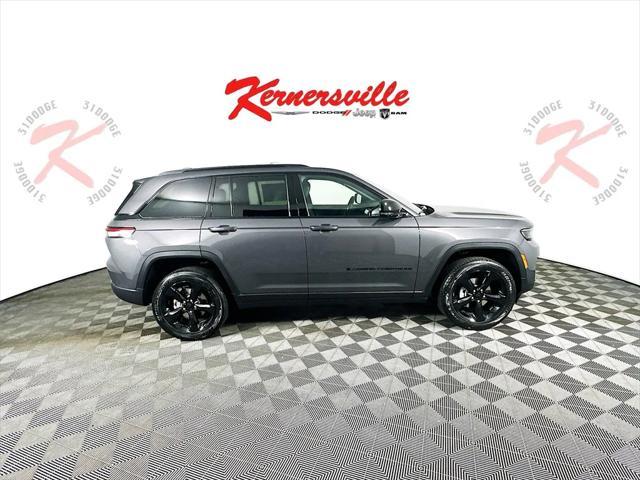 new 2024 Jeep Grand Cherokee car, priced at $39,585