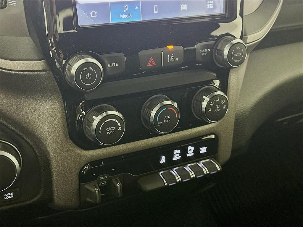 new 2025 Ram 1500 car, priced at $46,547