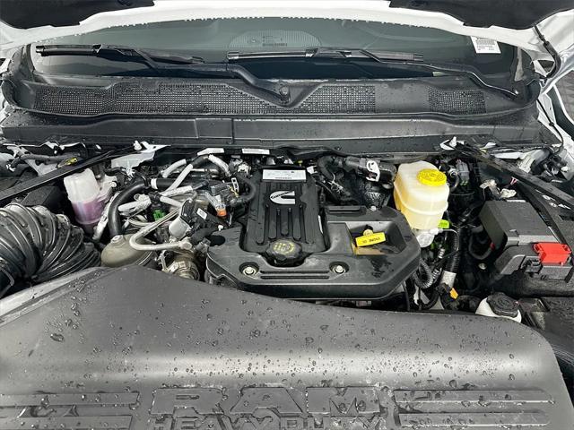 new 2025 Ram 3500 car, priced at $77,670