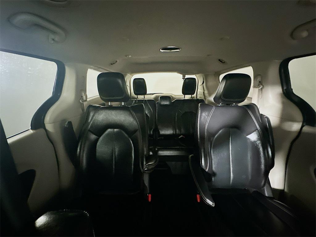 used 2022 Chrysler Pacifica Hybrid car, priced at $20,235