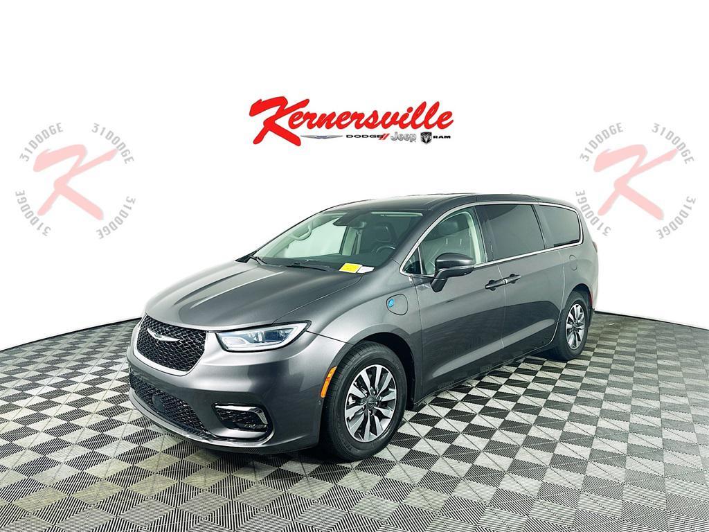 used 2022 Chrysler Pacifica Hybrid car, priced at $20,235