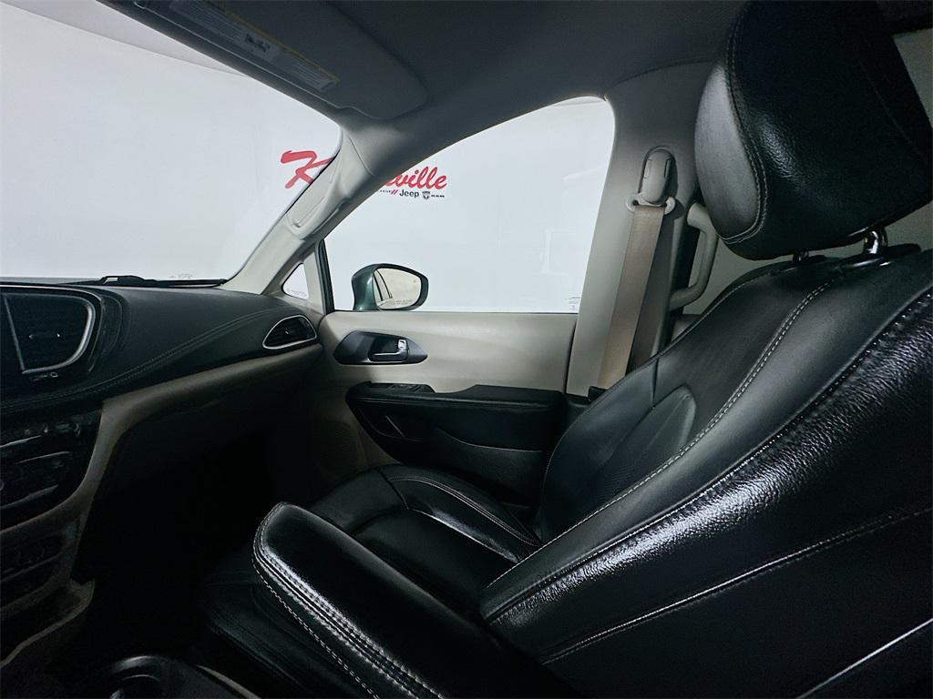 used 2022 Chrysler Pacifica Hybrid car, priced at $20,235