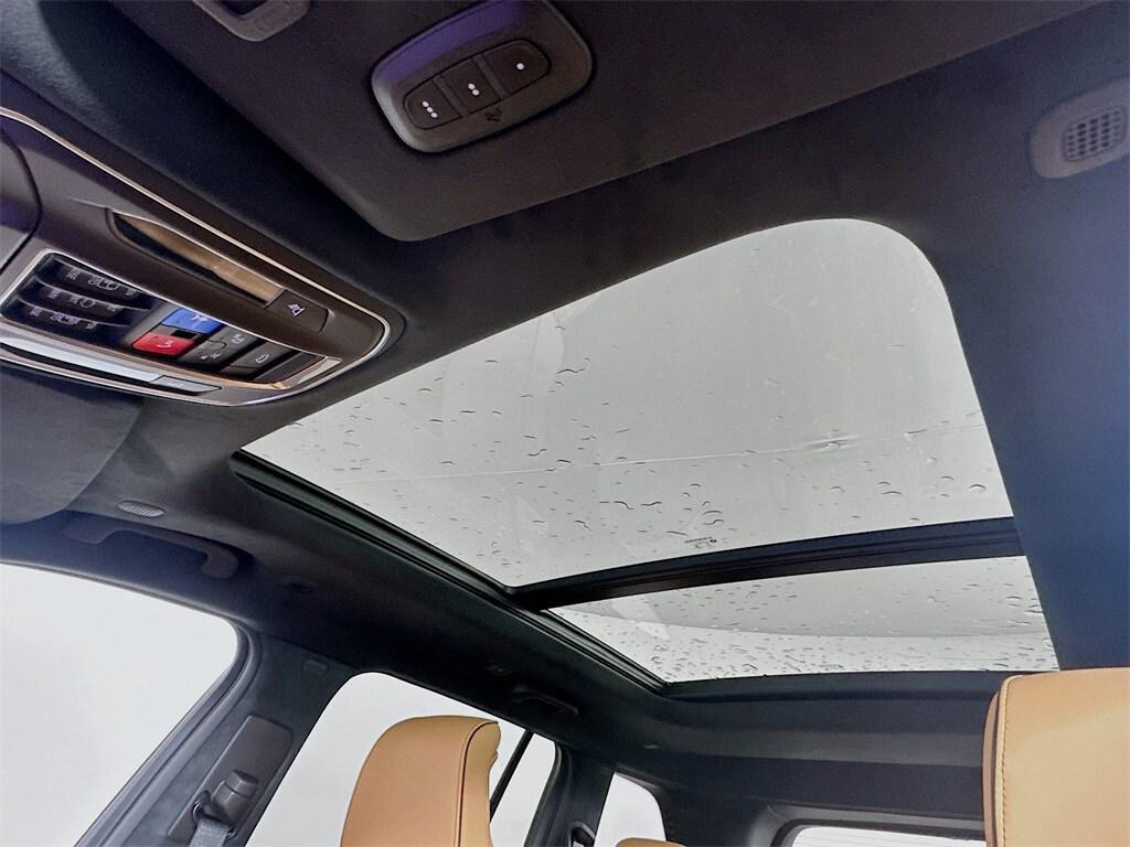 new 2025 Jeep Grand Cherokee car, priced at $67,900