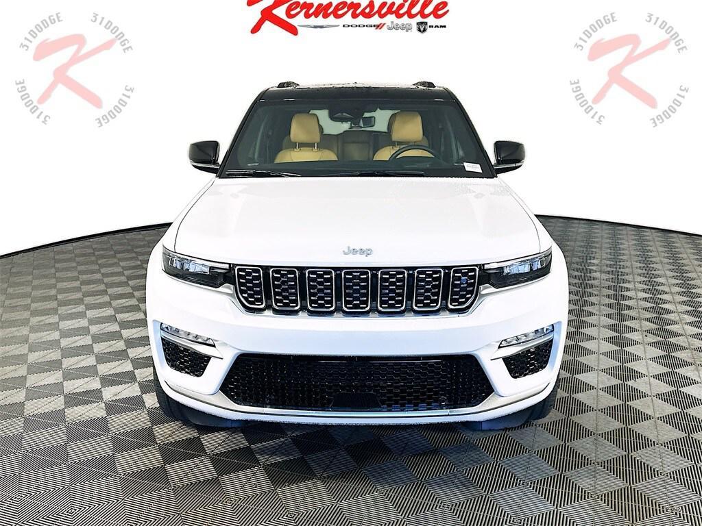 new 2025 Jeep Grand Cherokee car, priced at $67,900