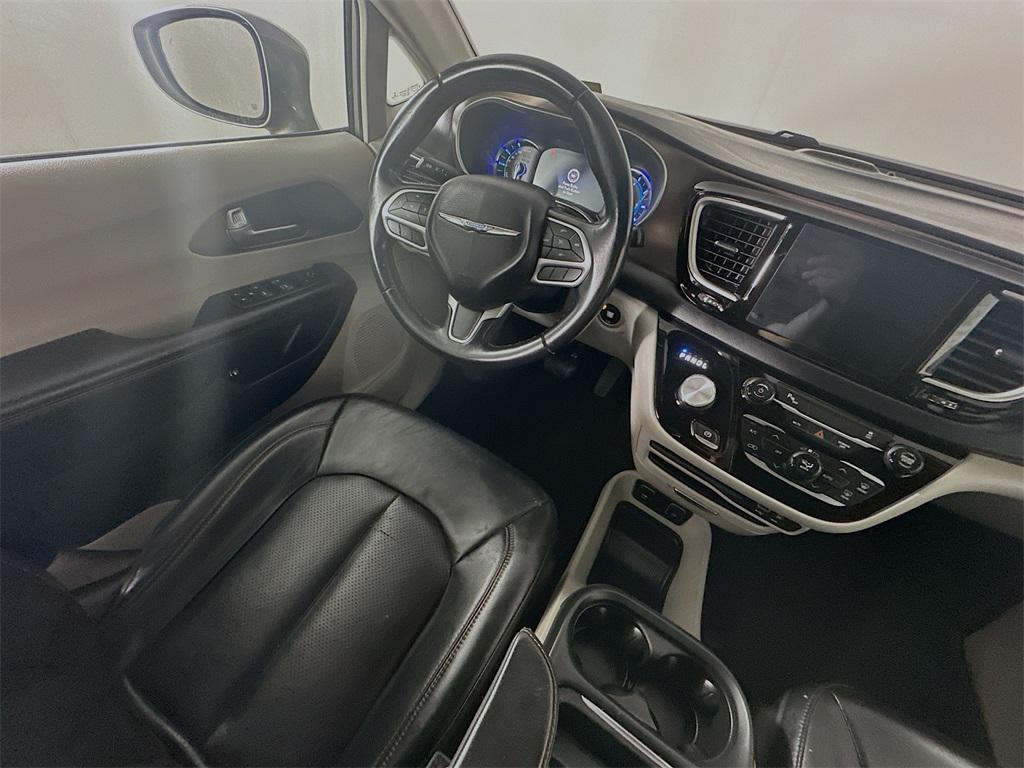 used 2018 Chrysler Pacifica Hybrid car, priced at $17,685