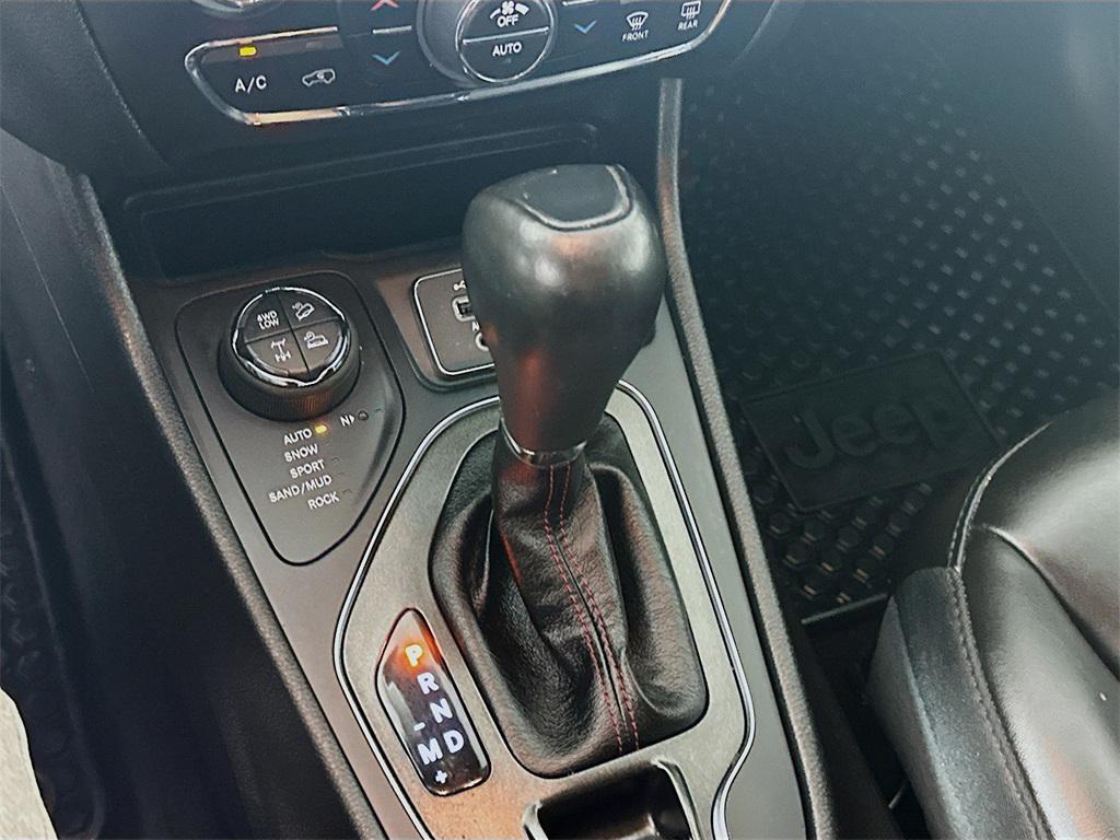 used 2021 Jeep Cherokee car, priced at $20,435