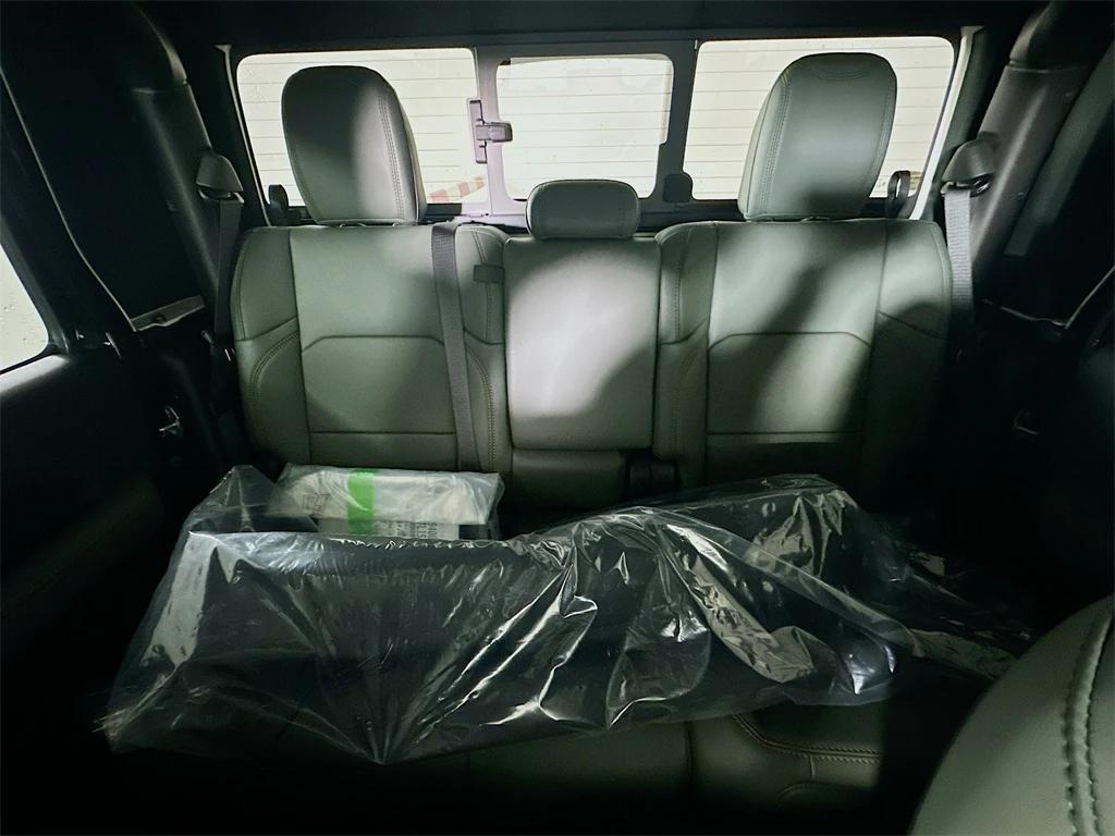 new 2026 Jeep Gladiator car, priced at $65,980