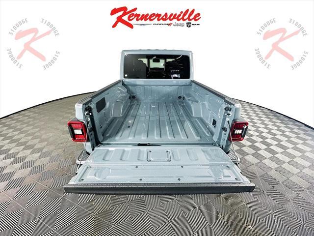 new 2025 Jeep Gladiator car, priced at $50,056