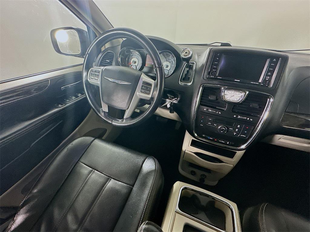 used 2014 Chrysler Town & Country car, priced at $5,885