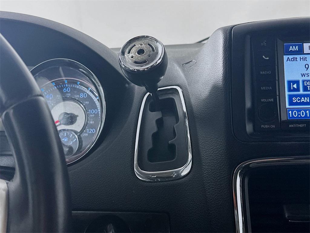 used 2014 Chrysler Town & Country car, priced at $5,885