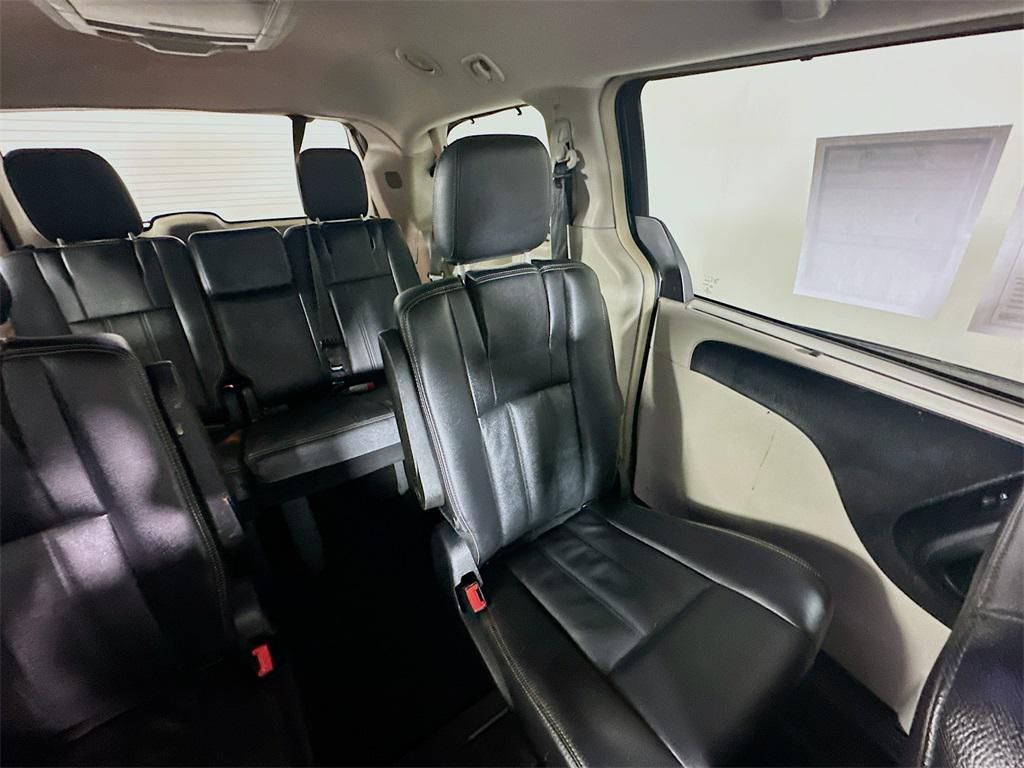 used 2014 Chrysler Town & Country car, priced at $5,885