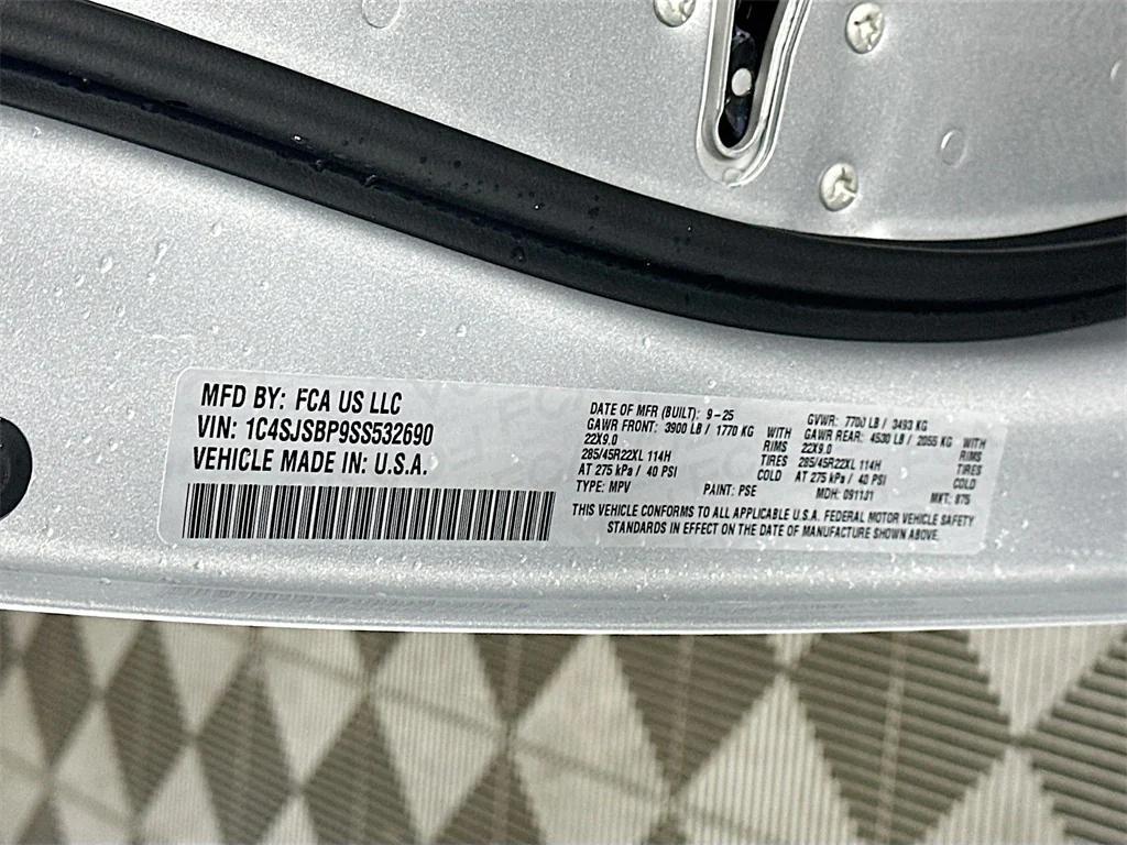 new 2025 Jeep Wagoneer L car, priced at $75,801