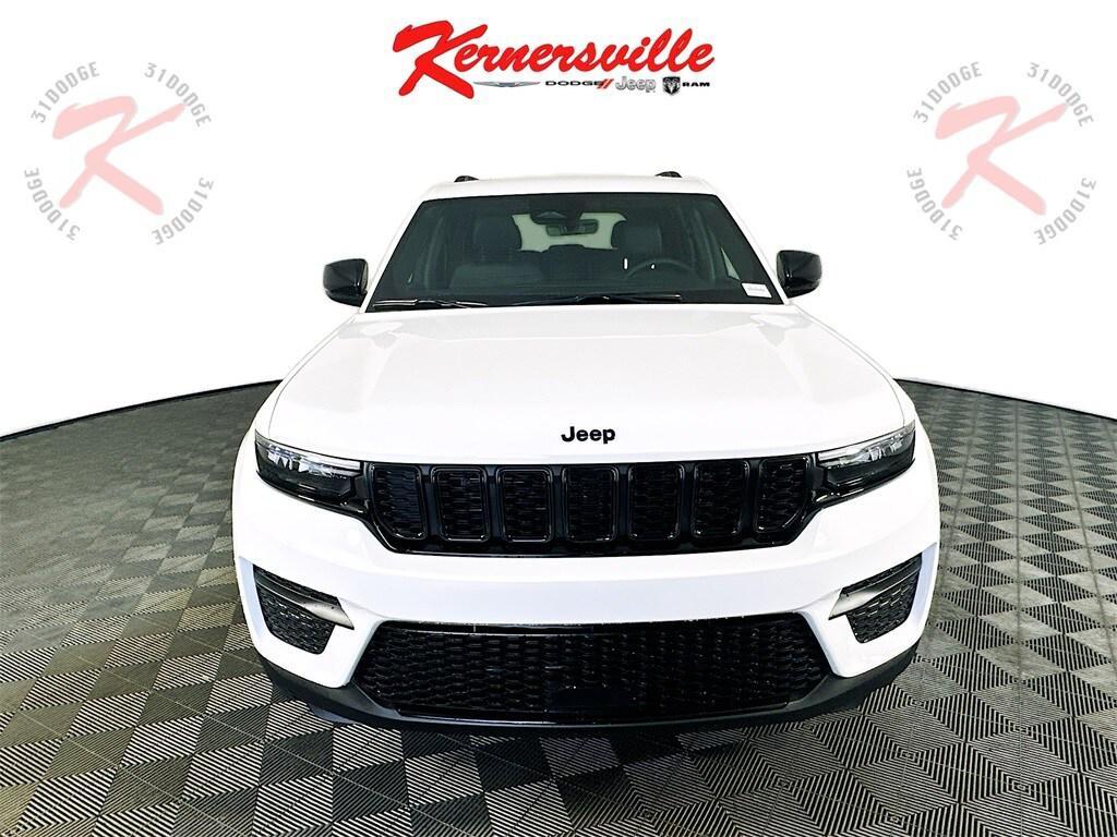 new 2025 Jeep Grand Cherokee car, priced at $41,190