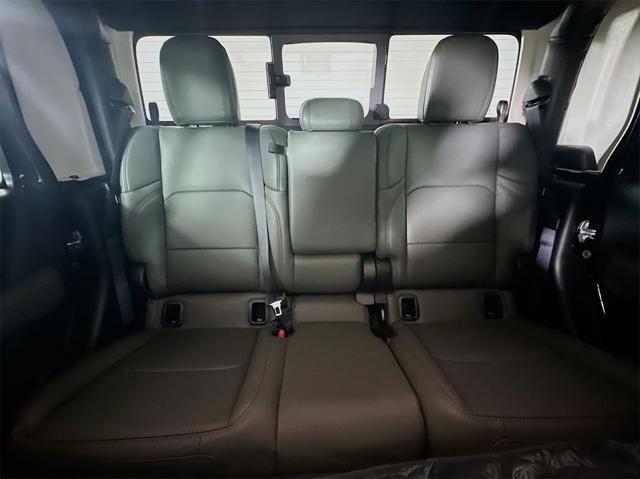 new 2025 Jeep Gladiator car, priced at $48,407