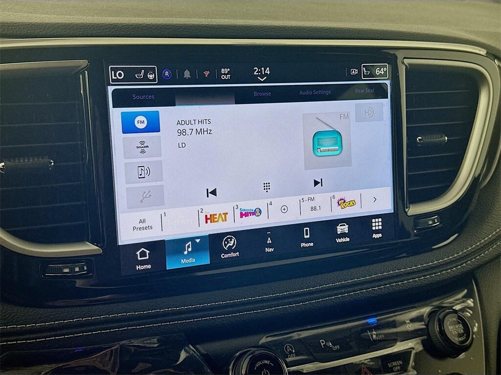 new 2025 Chrysler Pacifica car, priced at $44,178