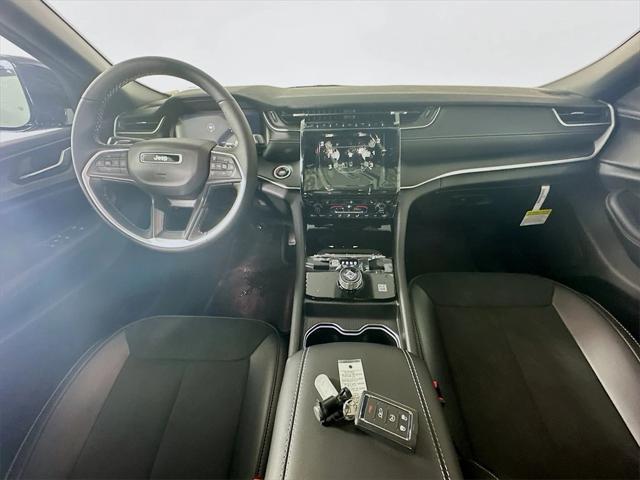 new 2025 Jeep Grand Cherokee L car, priced at $42,956