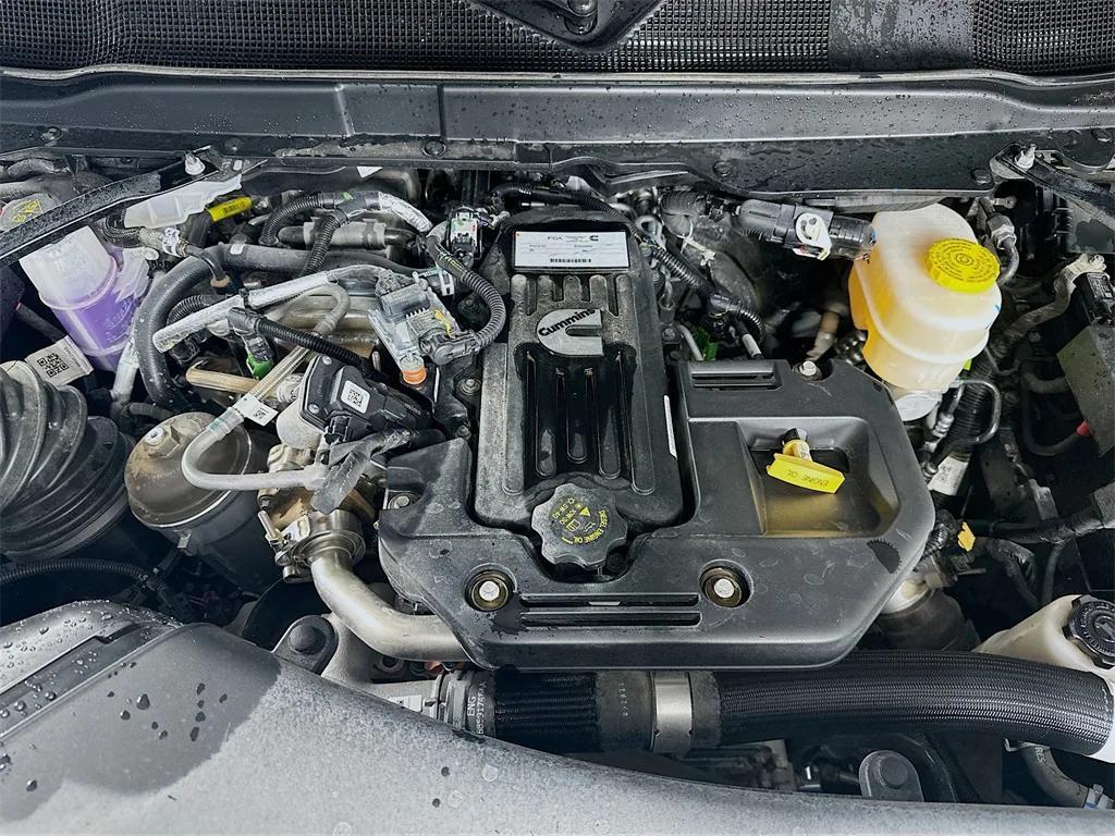 new 2025 Ram 3500 car, priced at $76,605