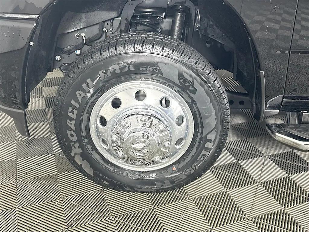 new 2025 Ram 3500 car, priced at $76,605