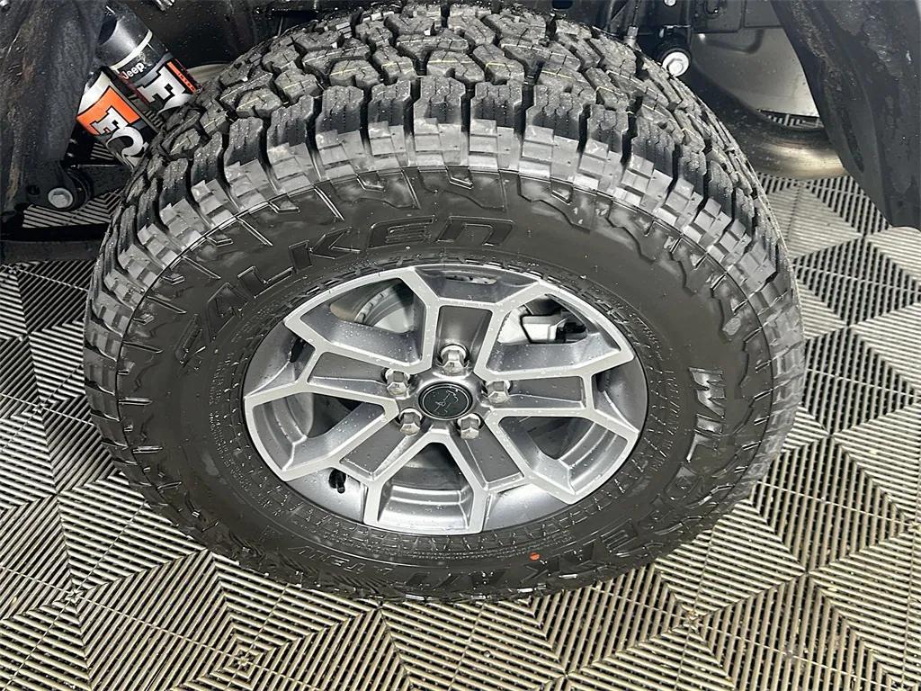 new 2026 Jeep Gladiator car, priced at $67,075