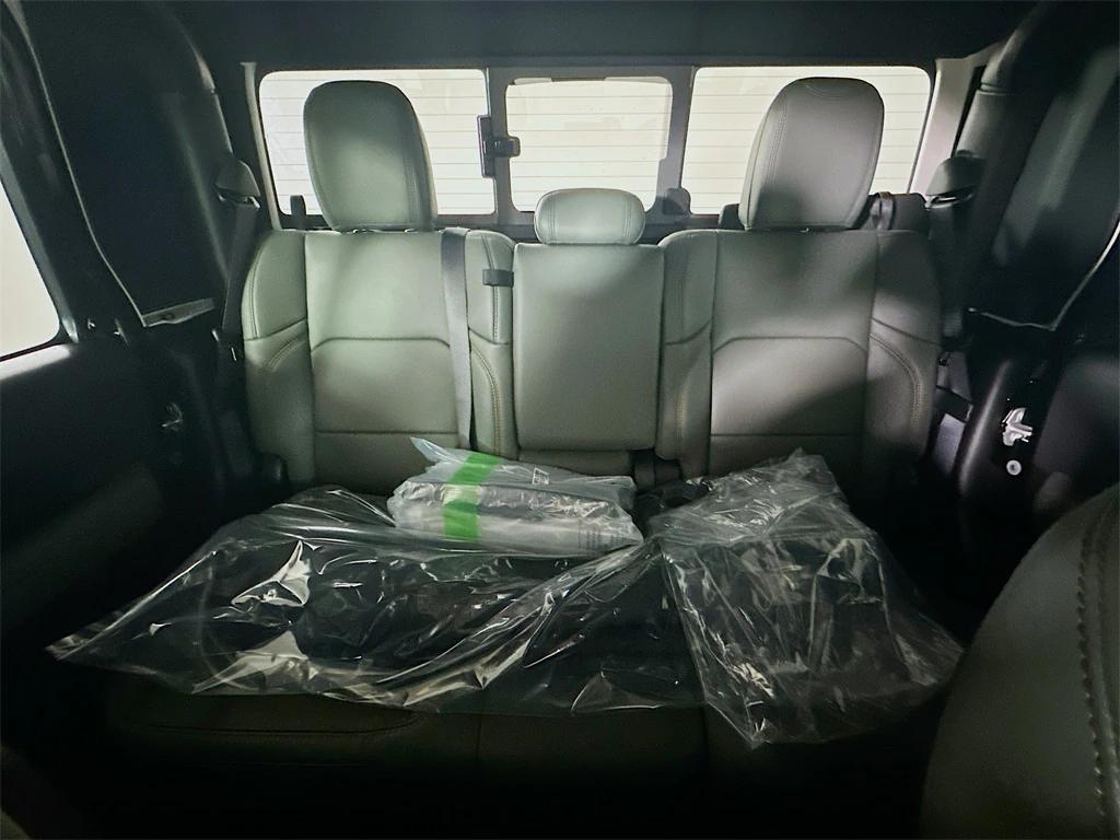 new 2026 Jeep Gladiator car, priced at $67,075