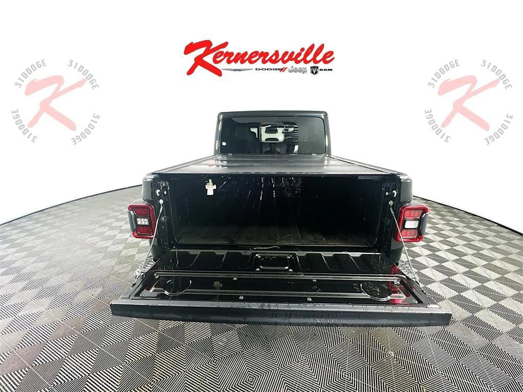 new 2026 Jeep Gladiator car, priced at $67,075