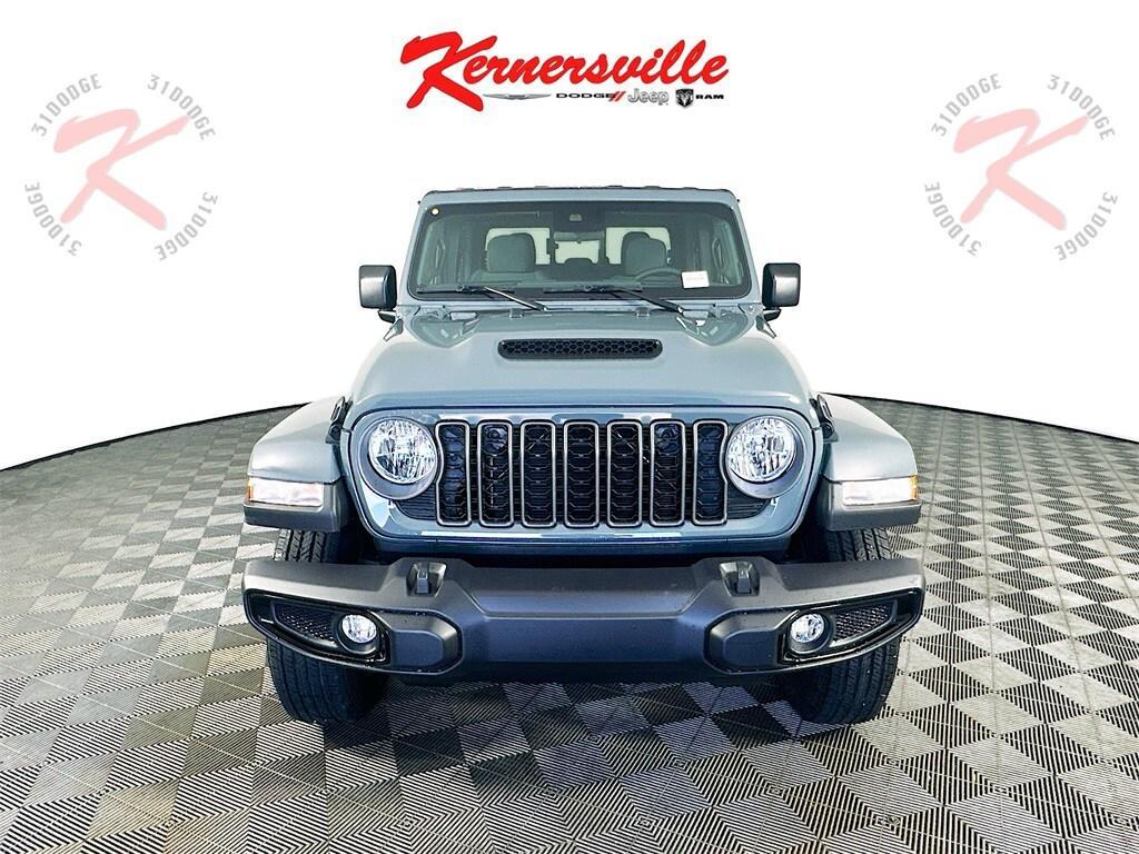 new 2025 Jeep Gladiator car, priced at $41,952