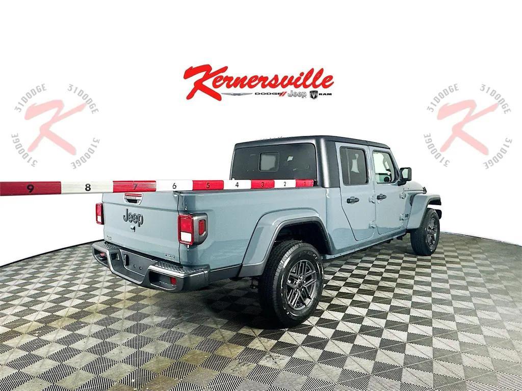 new 2025 Jeep Gladiator car, priced at $40,852
