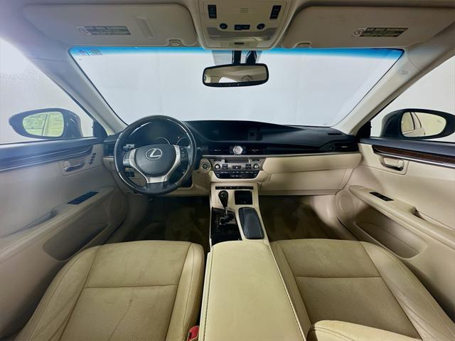 used 2013 Lexus ES 350 car, priced at $12,885