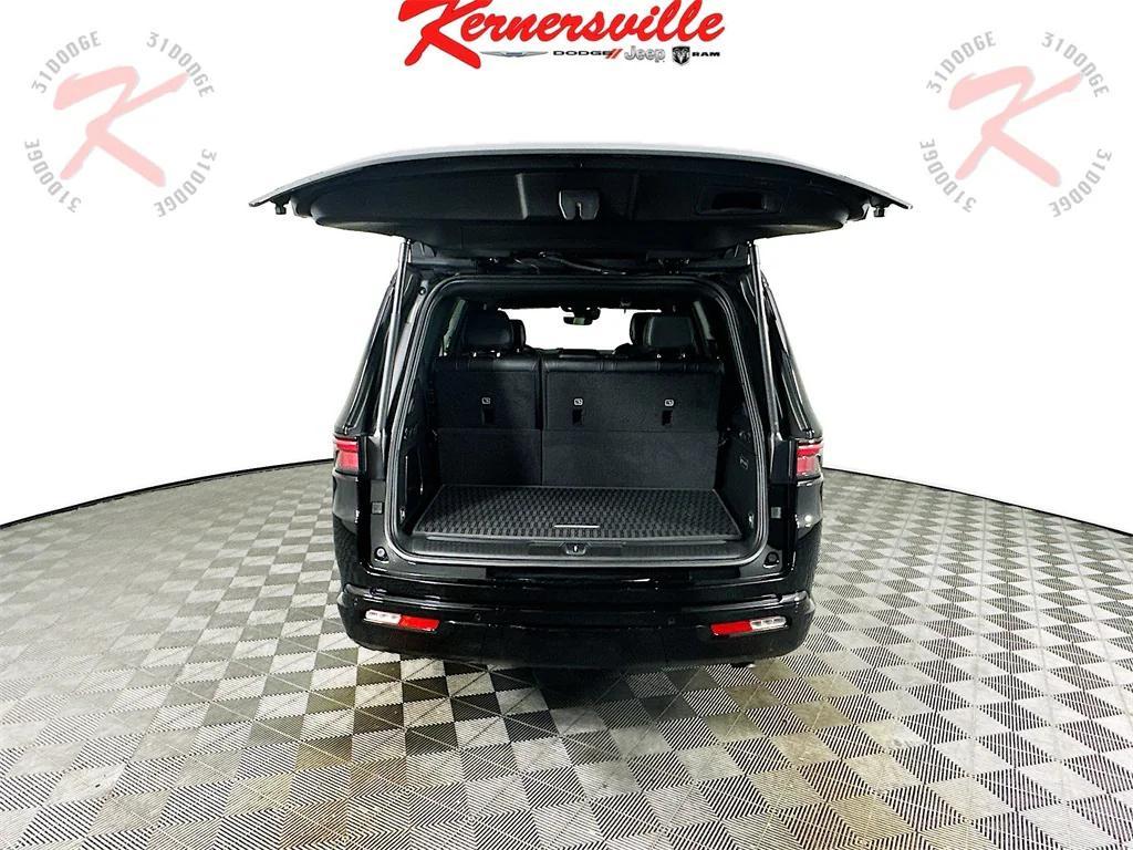 new 2025 Jeep Wagoneer car, priced at $70,106